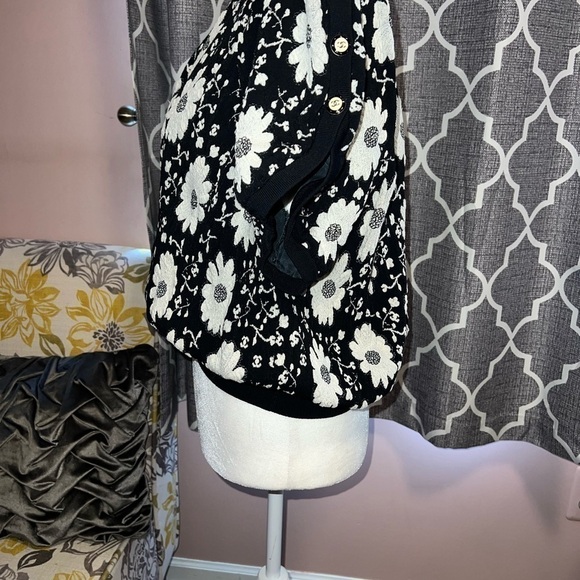 Chanel sweater from 2014 Resort Collection - Picture 3 of 12